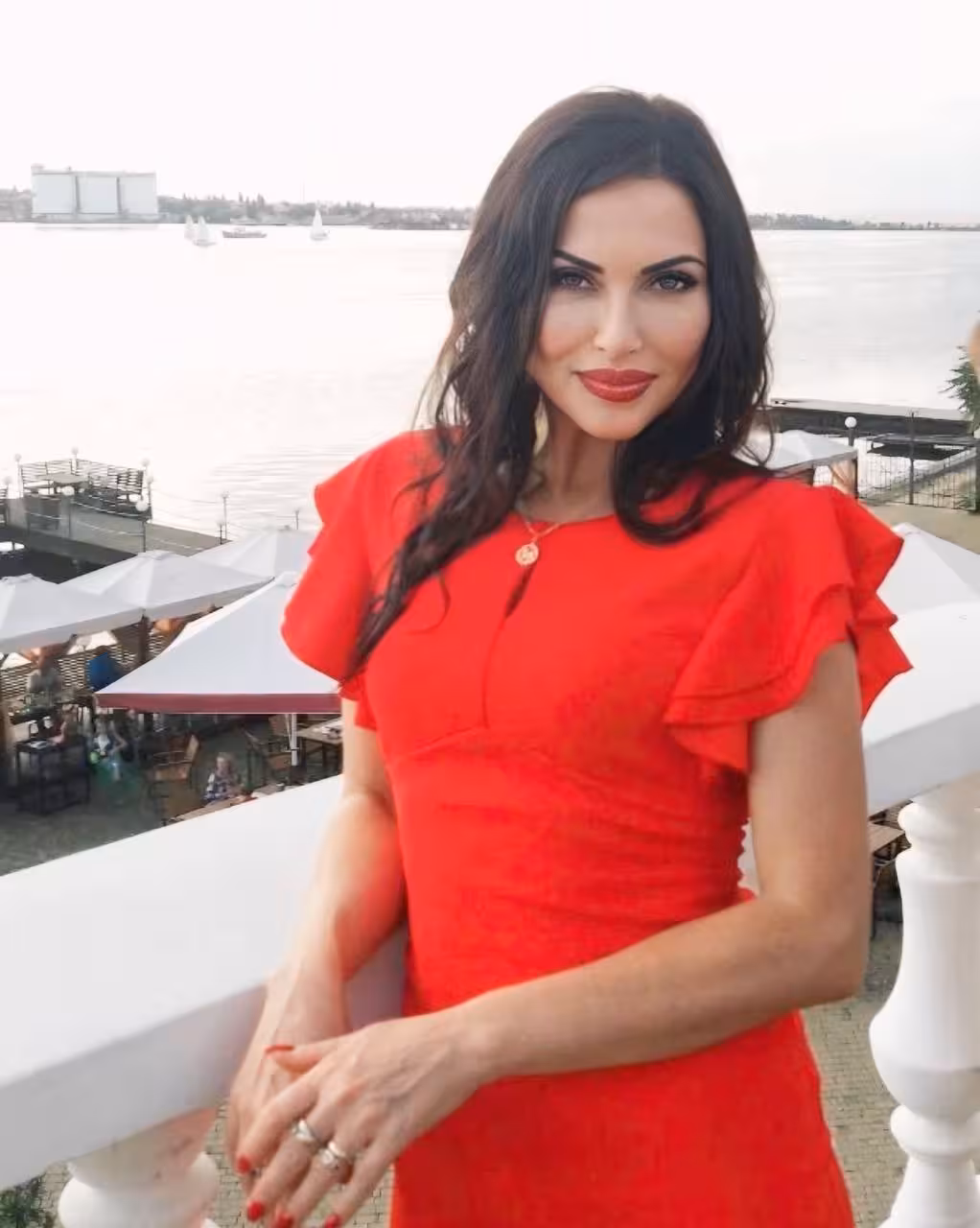 Natali foreign bride makeup