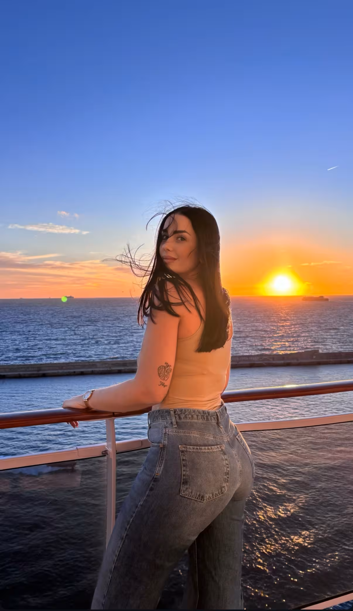 Aroa www.foreign bride.com