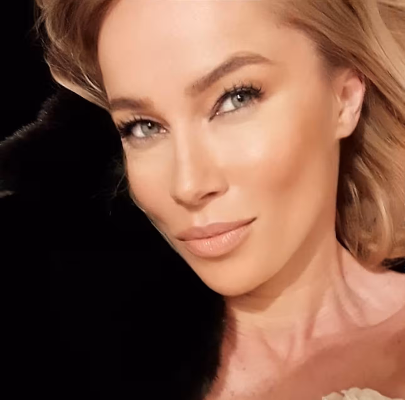 Tetiana  dating a czech republic man