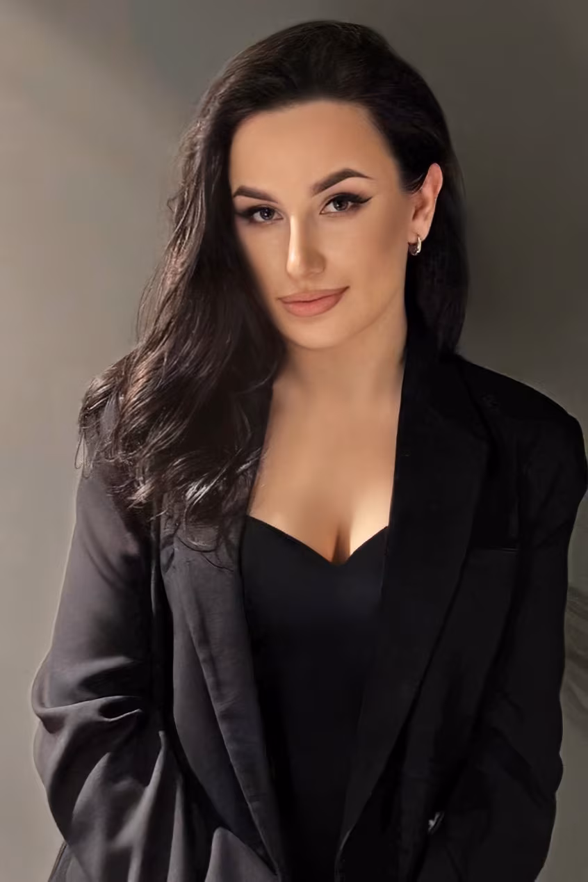 Roksolana 29 Kyiv  Ukraine I am looking for a husband from Europe who is supportive