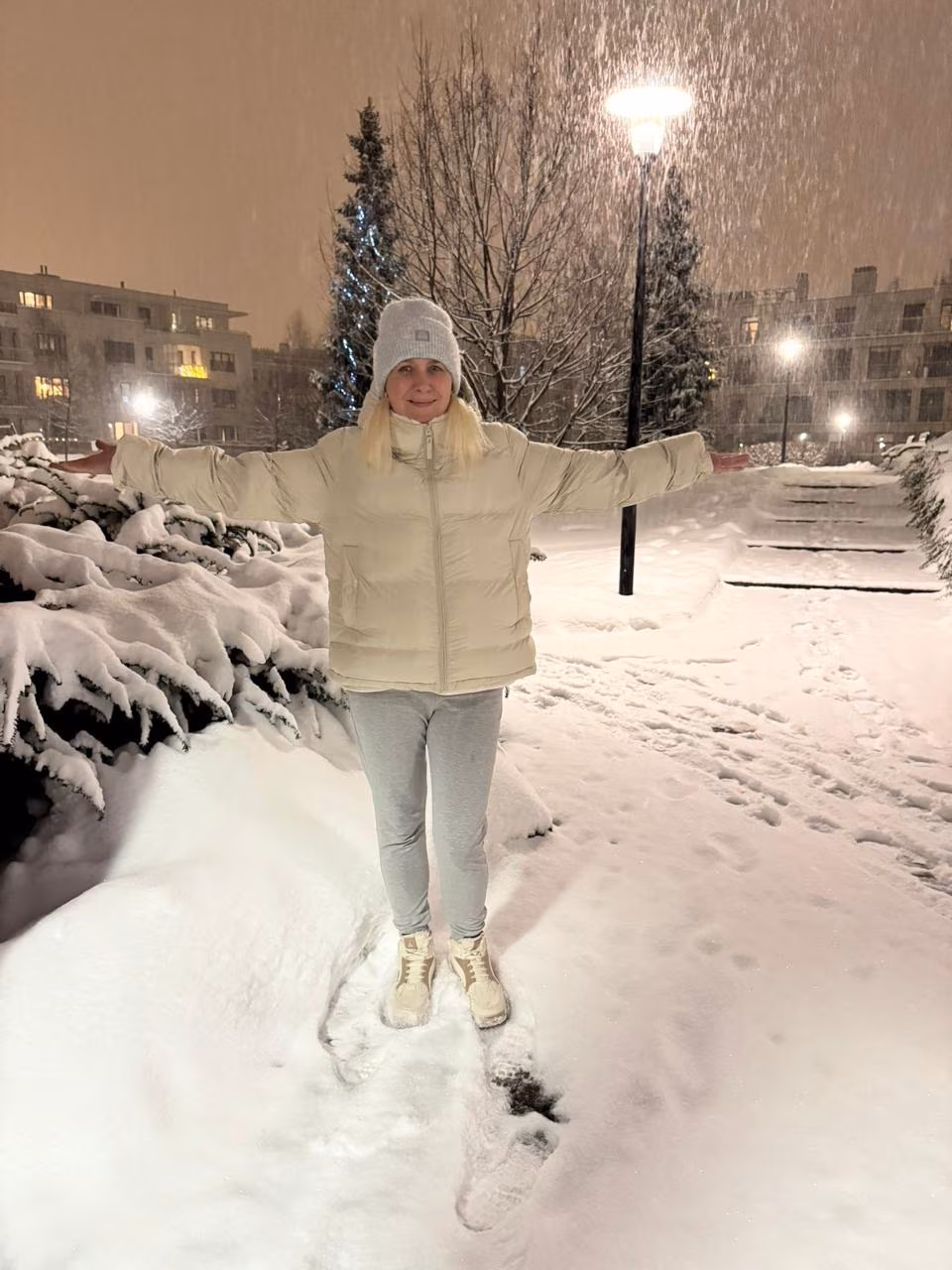 Anna 46 Sumy Ukraine Looking for a husband from Europe who is mature