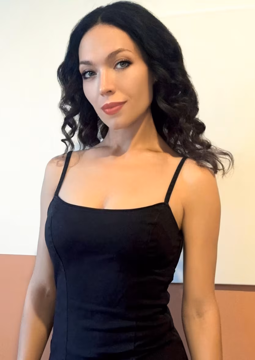 Anastasia 29 Bari Italy Want to marry a European man with good morals