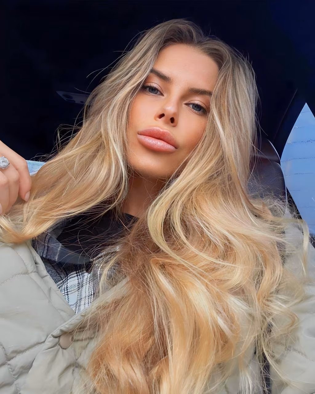 Anastasia 35 Kiev Ukraine I am searching for a European gentleman who is sincere