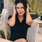 Irina 42 Desenzano del Garda Italy I dream of a European husband who is honest