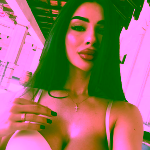 Daniela 24 Bucharest Romania I dream of a European husband who is honest