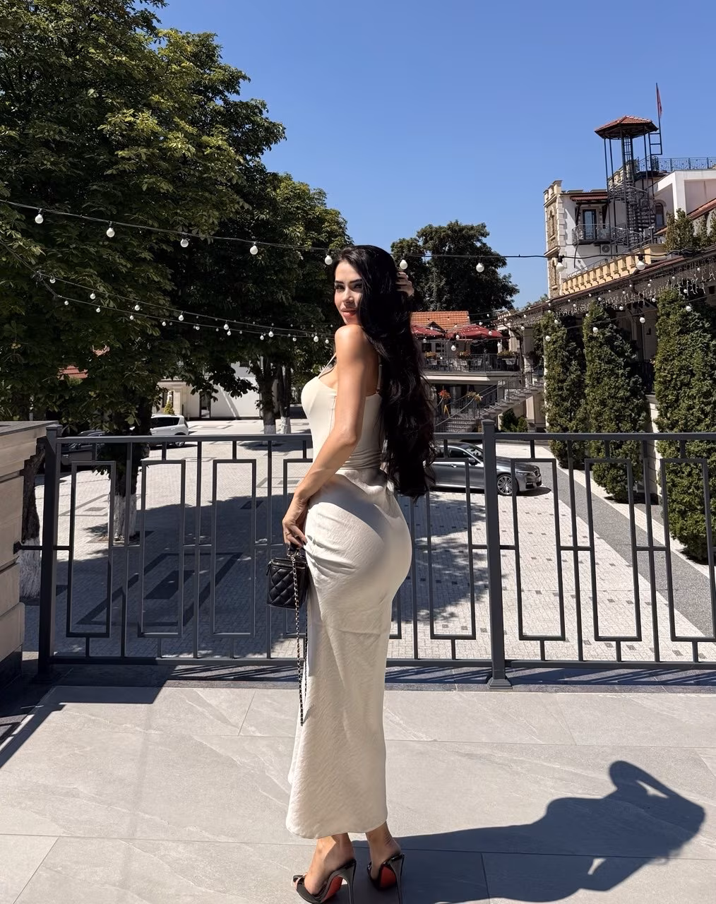 Daniela 24 Romania authentic woman
