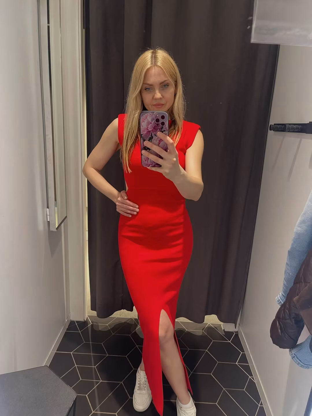 Oksana 42 Lodz(PL);Novovolynsk(UA) Poland I want a European man who is family oriented
