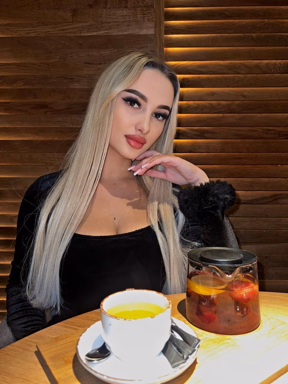Anna 24 Ivano-Frankivsk Ukraine I want to build a home with a man from Europe