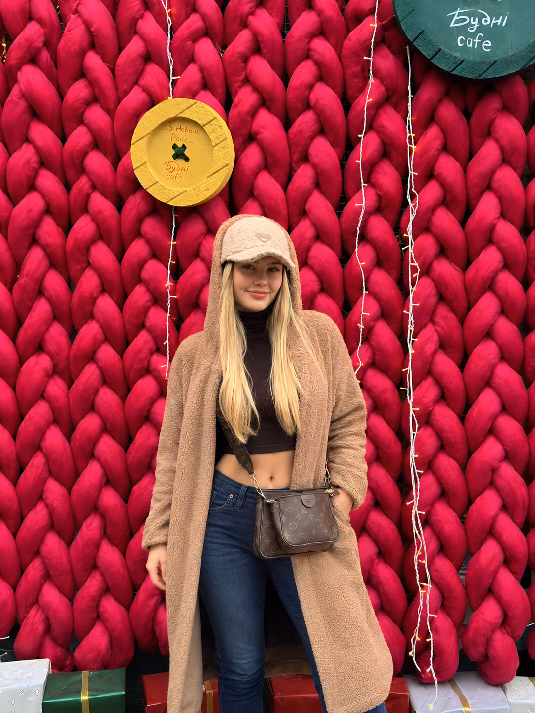 Anita 22 Okhtyrka Ukraine Looking for a European husband for a beautiful journey