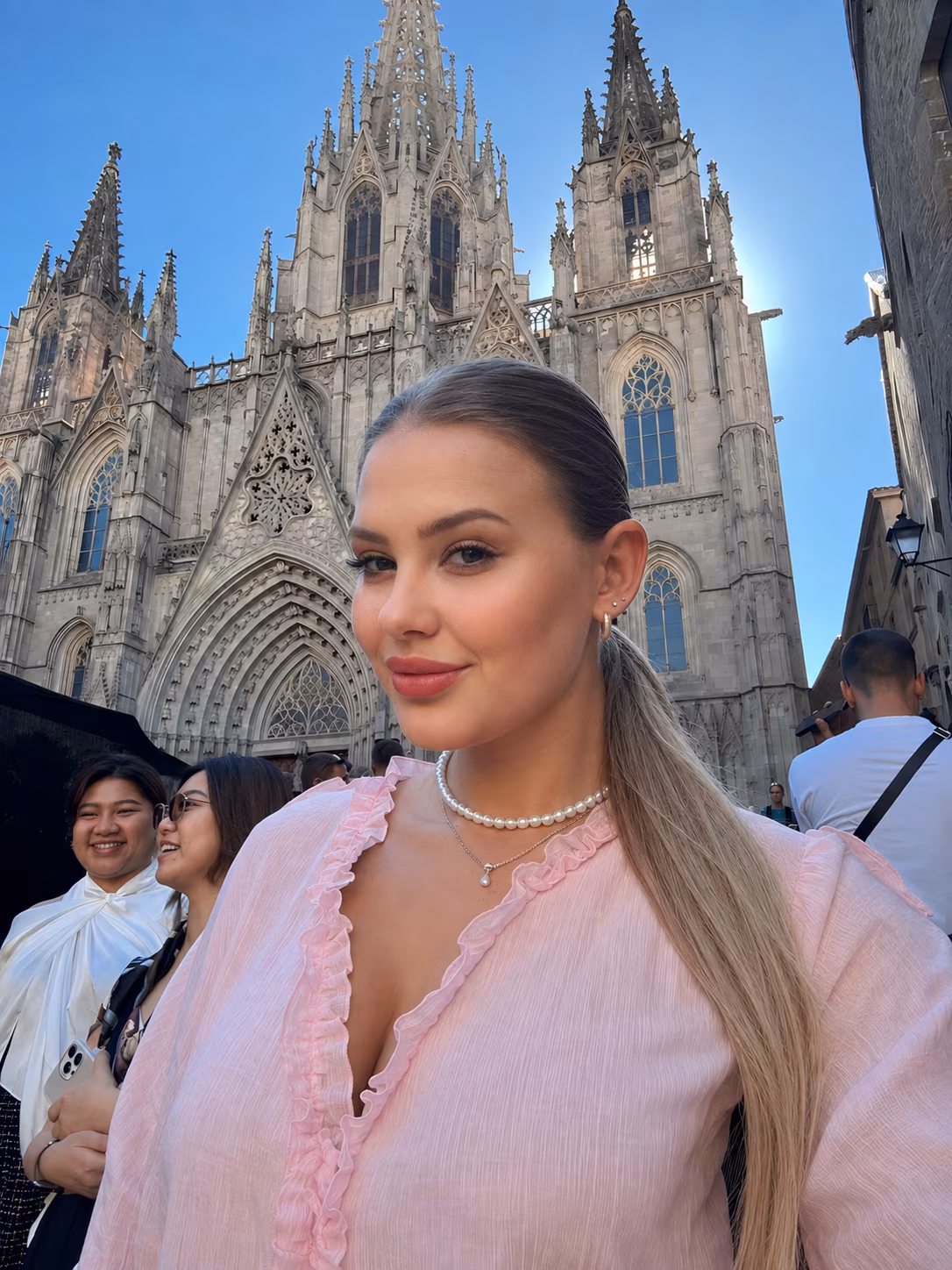 Anita 22 Okhtyrka Ukraine Looking for a European husband for a beautiful journey