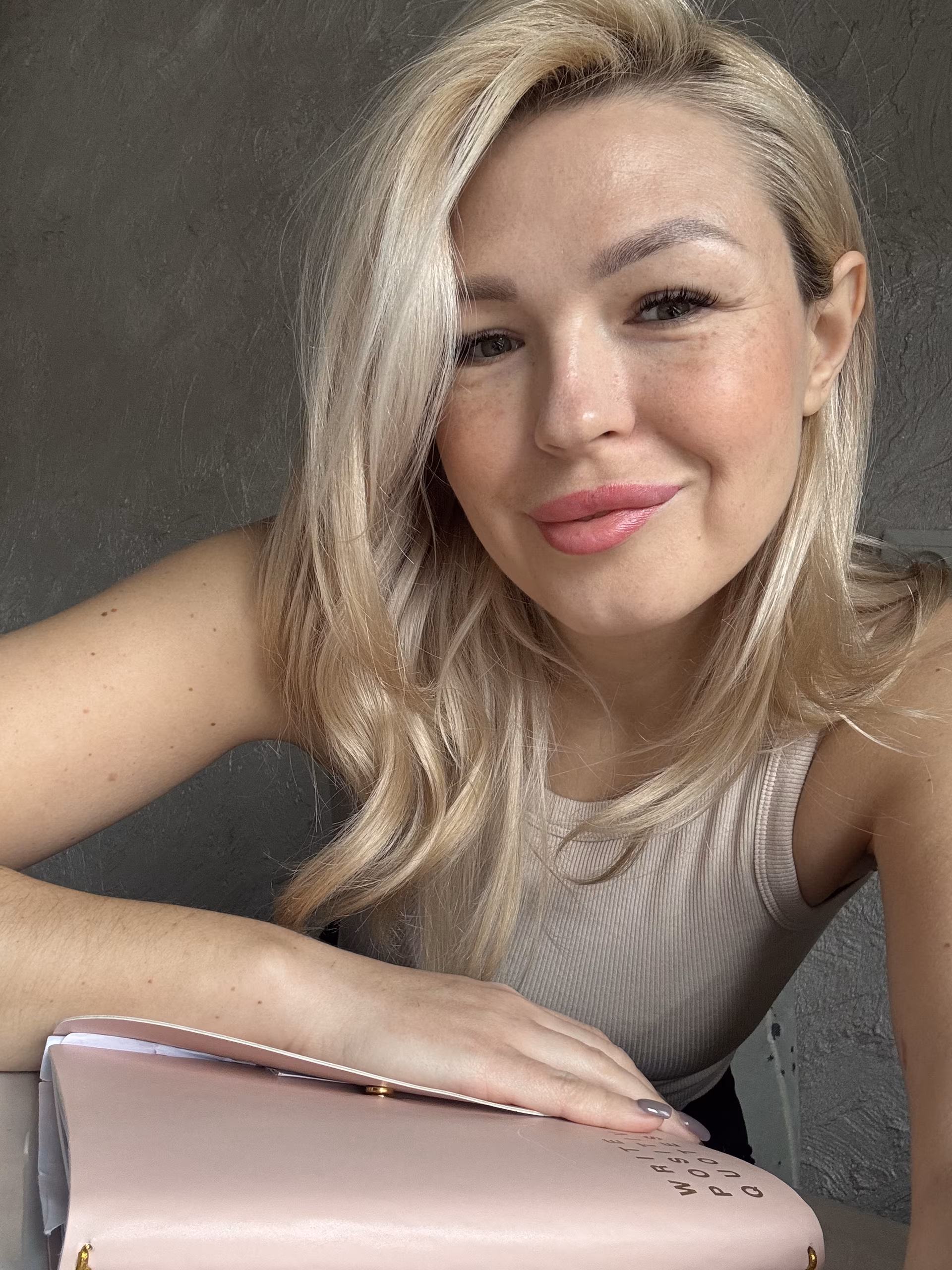 Alena 39 Kryvyi Rig Ukraine Looking for a man from Europe with principles