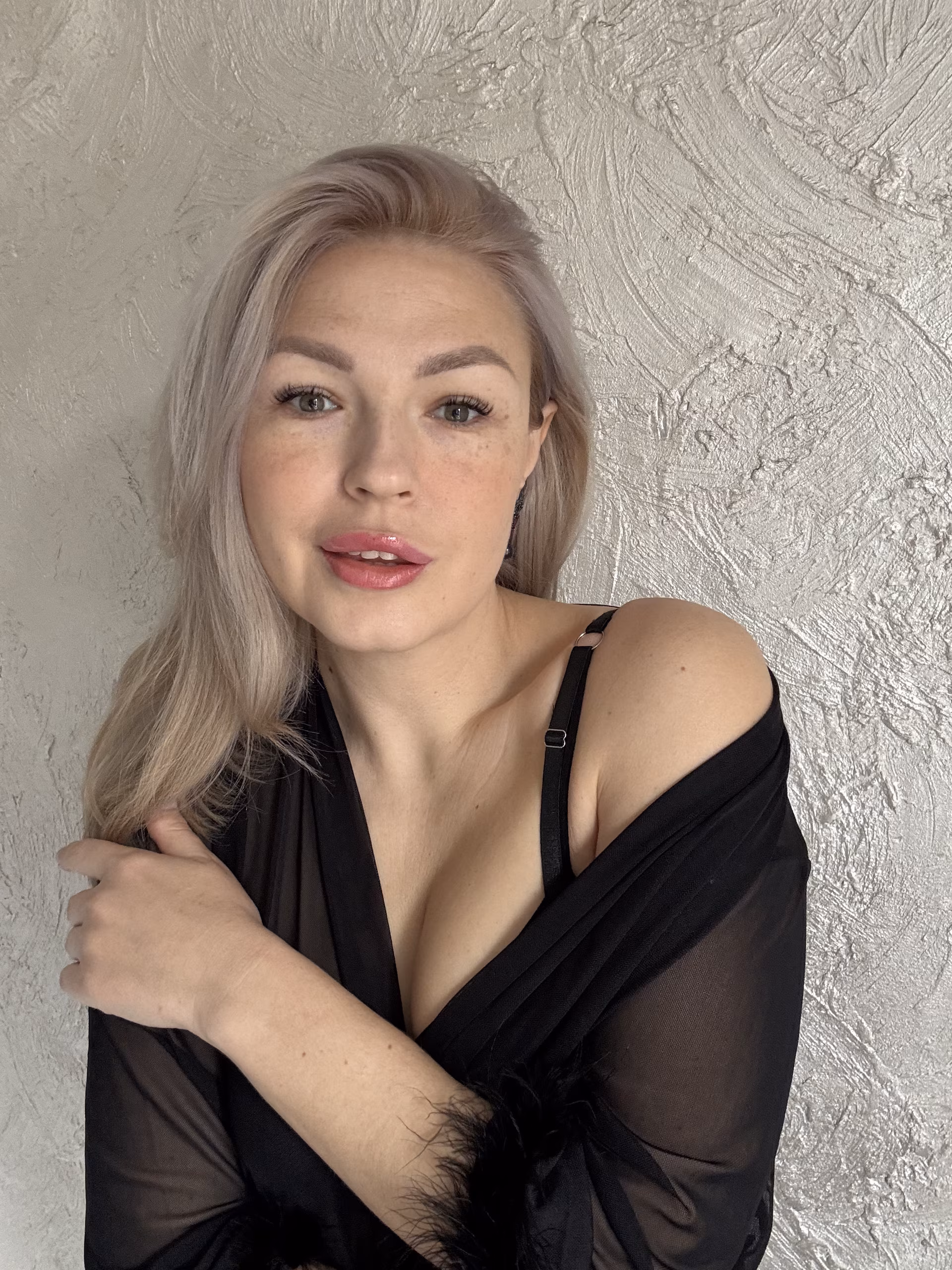 Alena 39 Kryvyi Rig Ukraine Looking for a man from Europe with principles