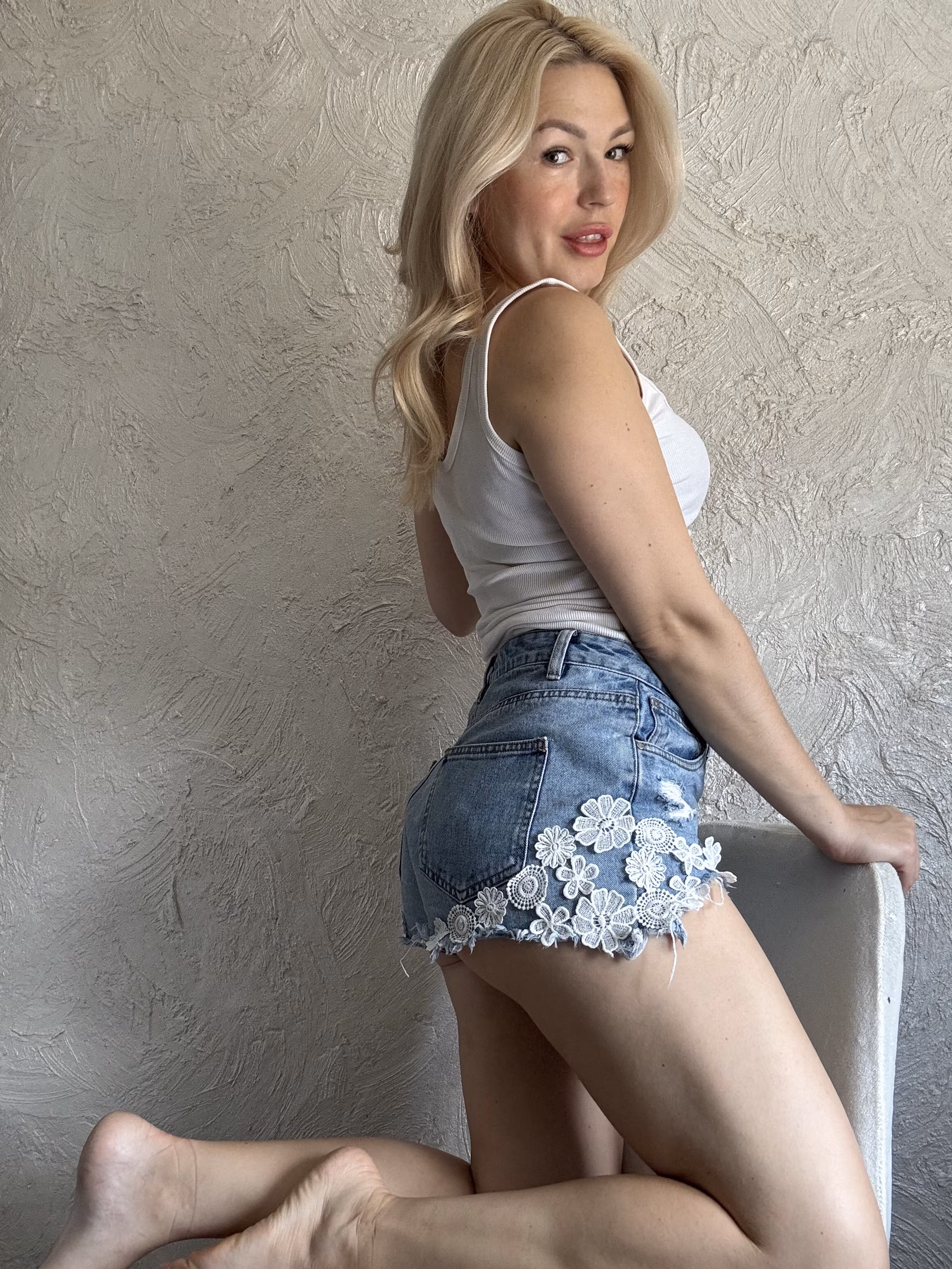 Alena 39 Kryvyi Rig Ukraine Looking for a man from Europe with principles