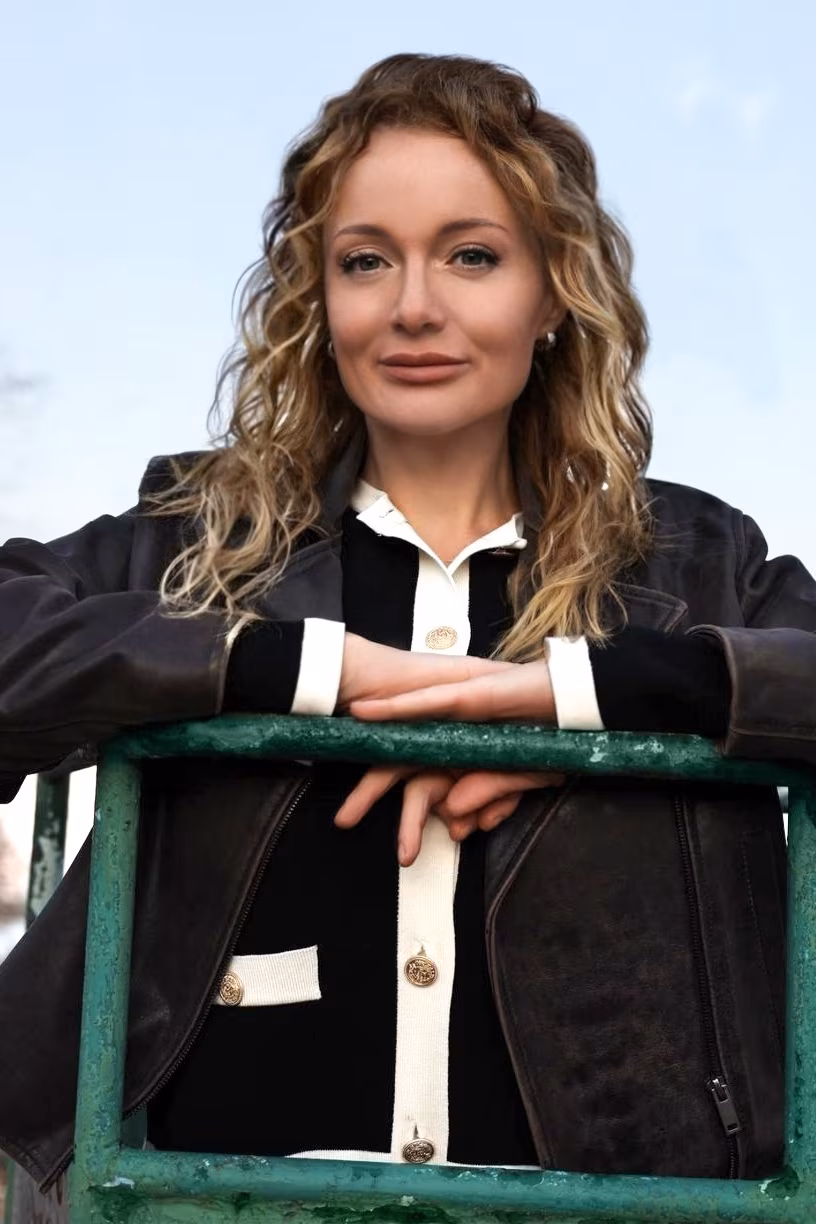 Anna 39 Kyiv  Ukraine Scandinavian girl for a man who is honest and loving