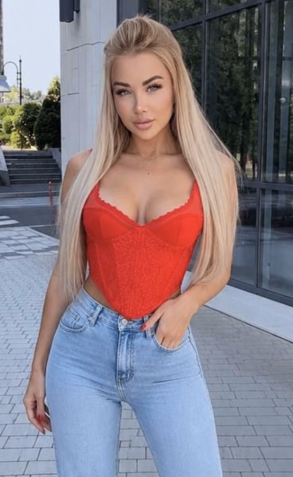 Olha 37 Kiev Ukraine Eastern European girl for a mature man