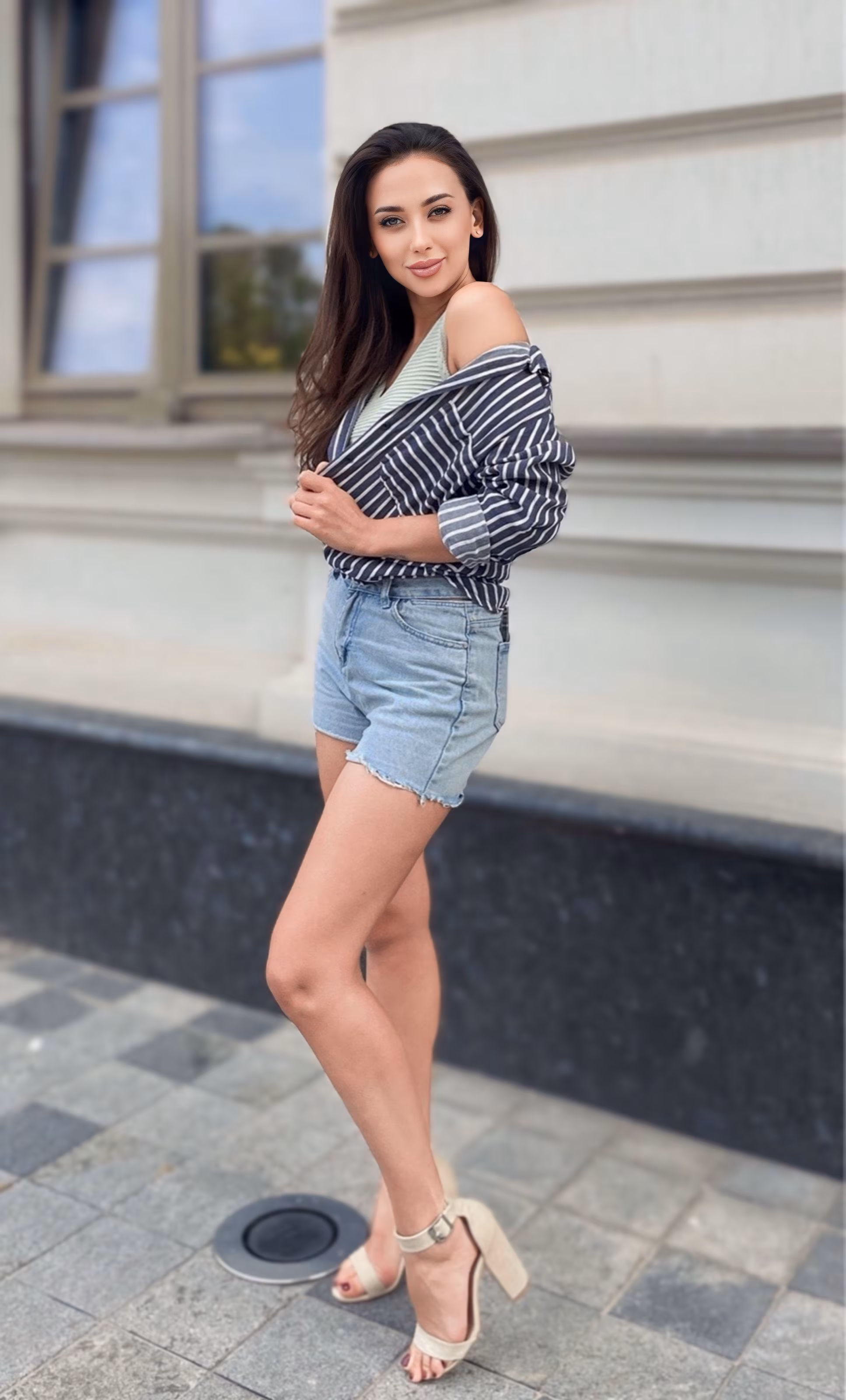 Yana 28 Wroclaw Poland Southern European lady who wants to share her life