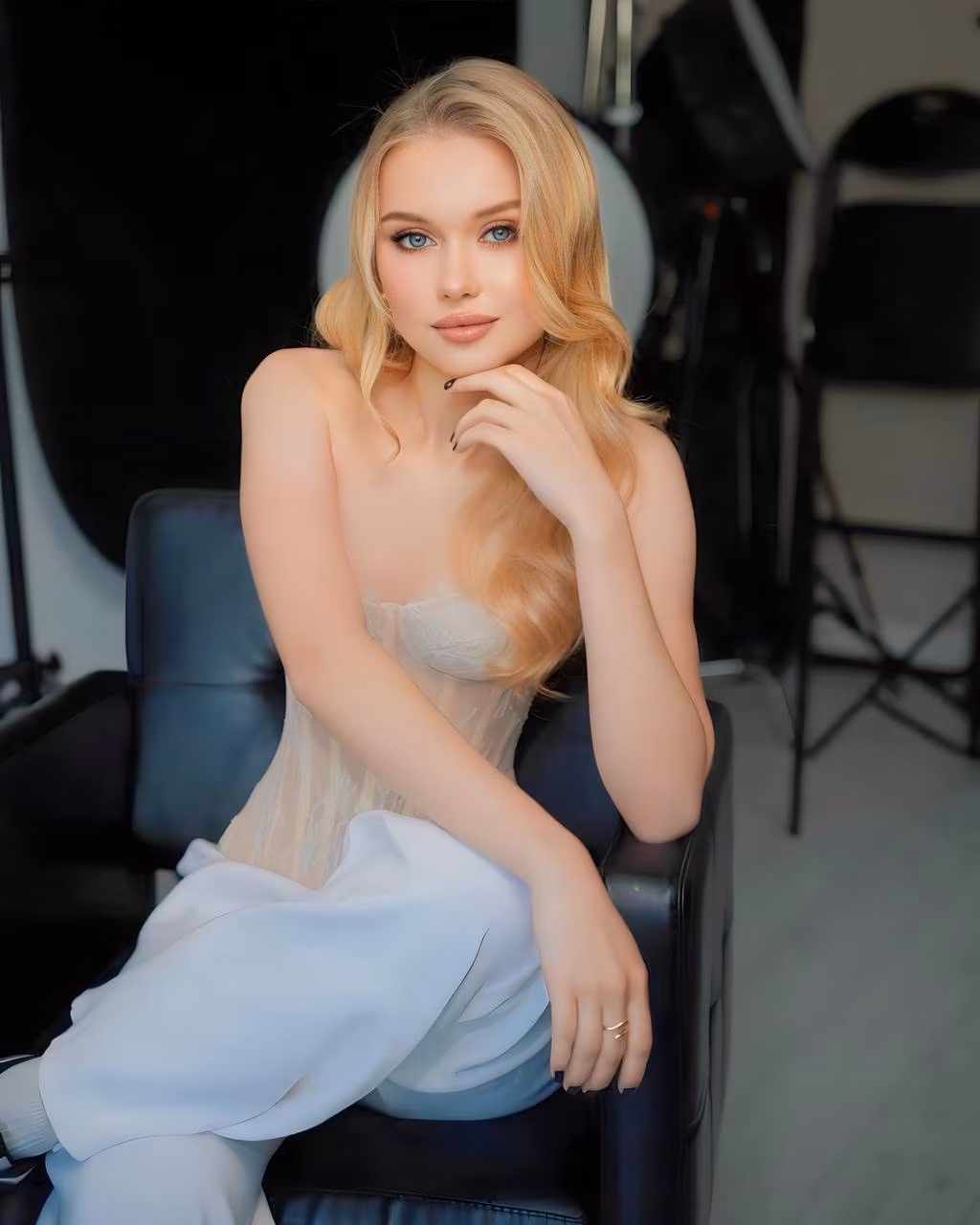 Anastasiia 19 Lutsk Ukraine pretty bride for a serious man who wants a family