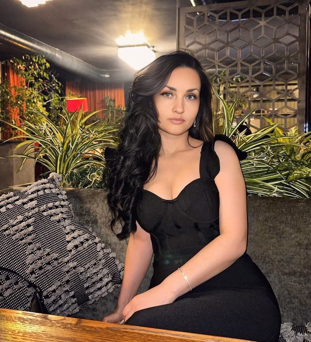 Olena 40 Ukraine Meet girl Olena