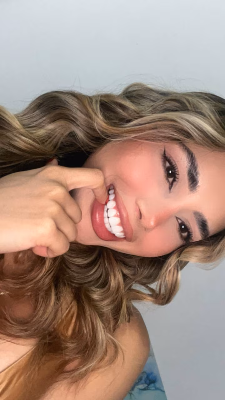 Jenifer 28 Colombia Date single Jenifer