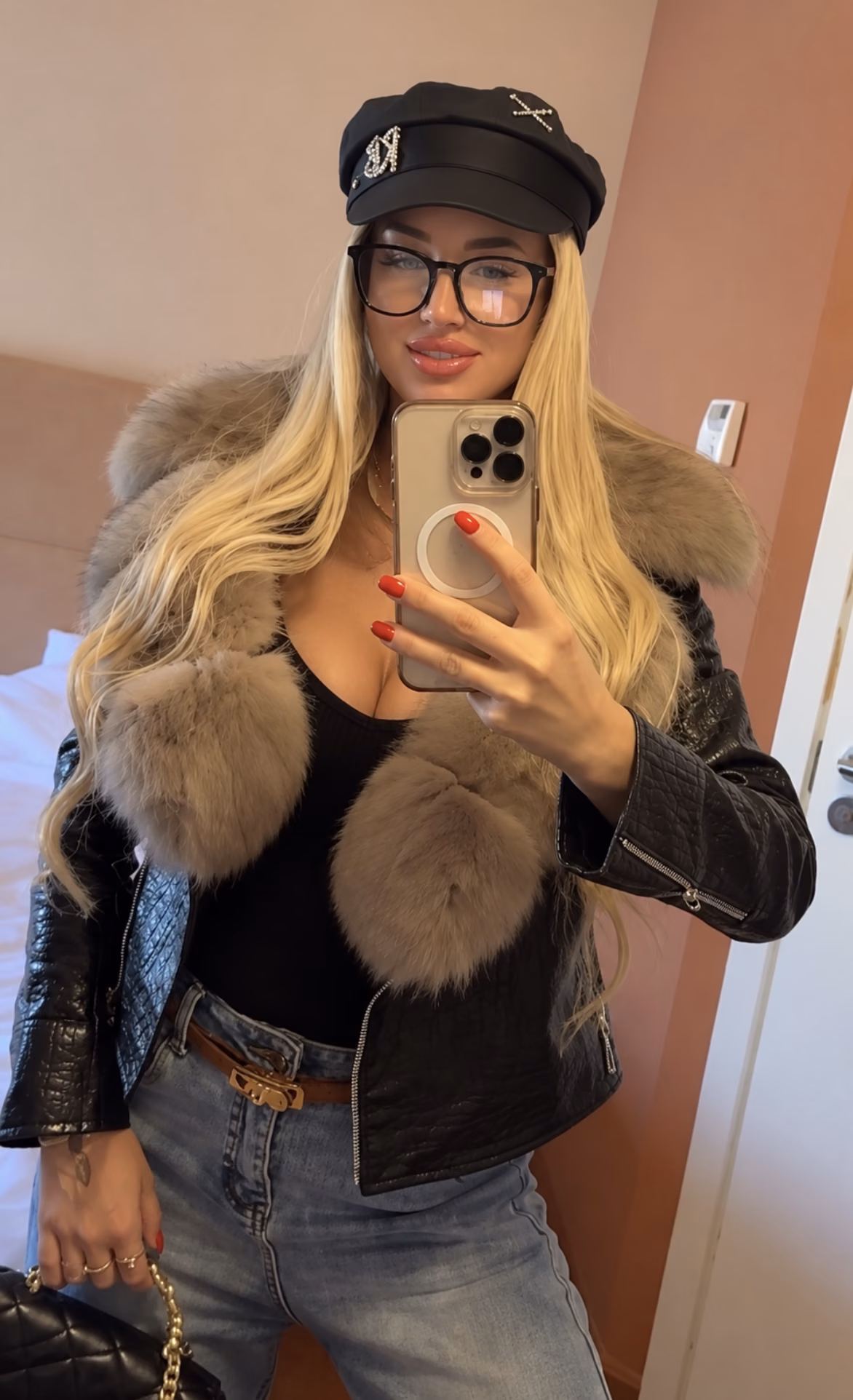 Alina 34 Kremenchuk Ukraine Elegant lady for a man who is a good listener