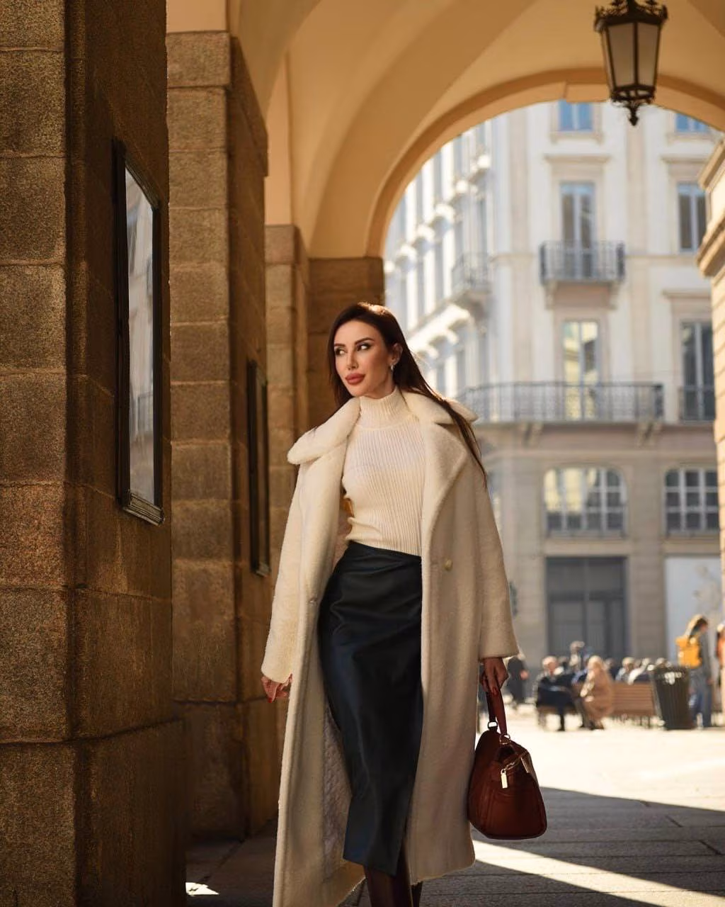 Elena 43 Italy Find wife Elena