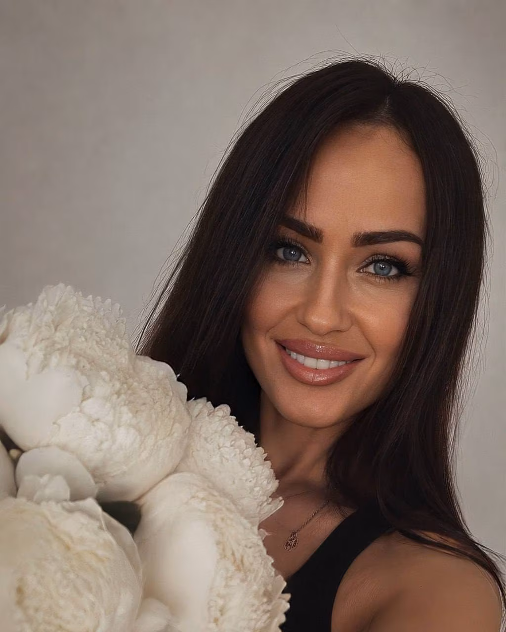 Irina 35 Kyiv  Ukraine I’m single brw and I want a family of my own