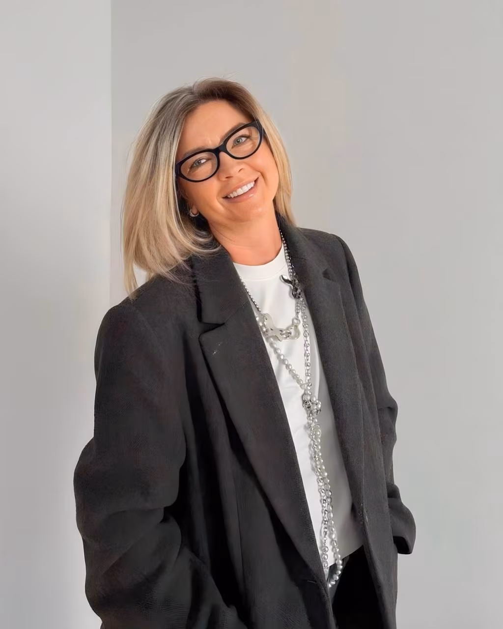 Yulia 51 Grenoble France Lovely lady looking gentleman for lifelong partnership