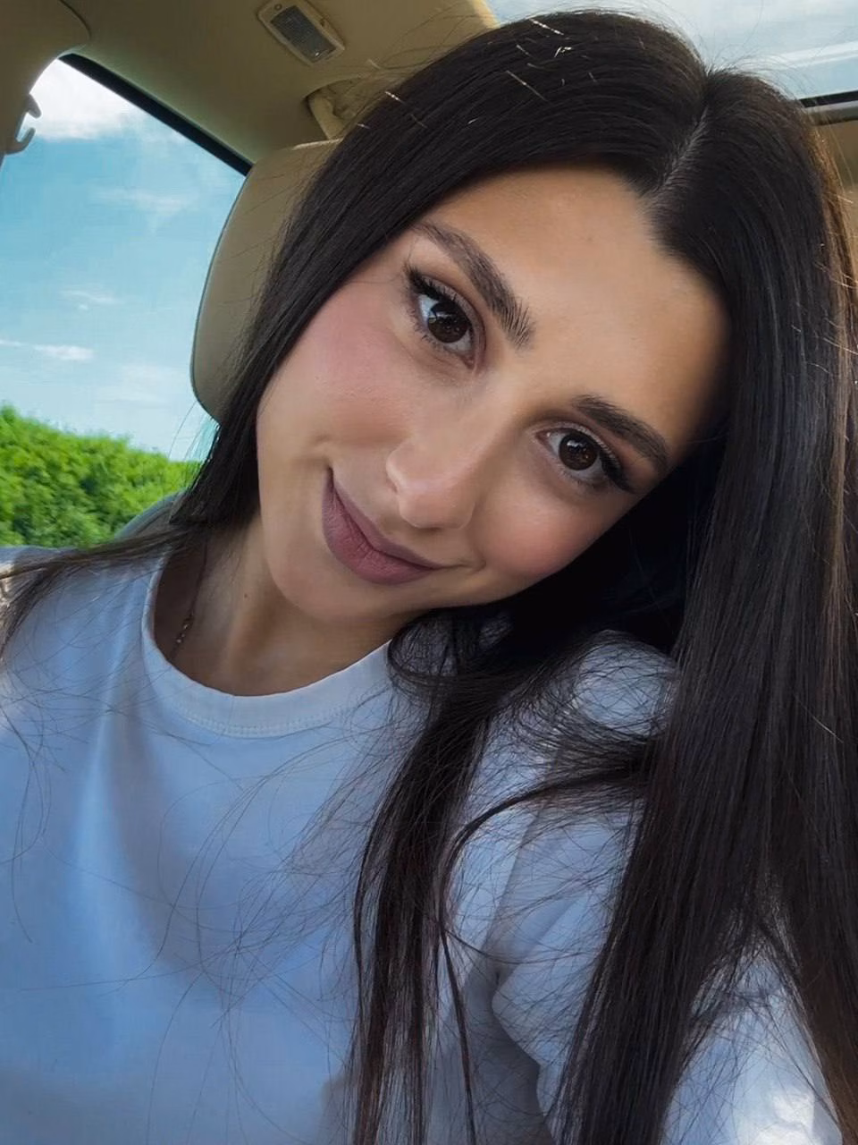 Nana 23 Kiev Ukraine Radiant lady seeking husband for marriage and family