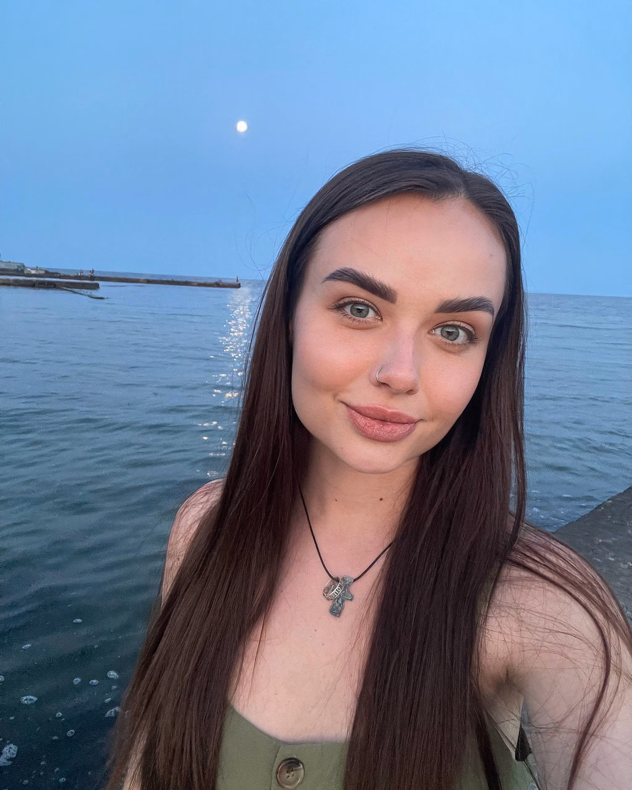 Anna 34 Kyiv   Ukraine Single and searching for a lady? I’m your Algarve!