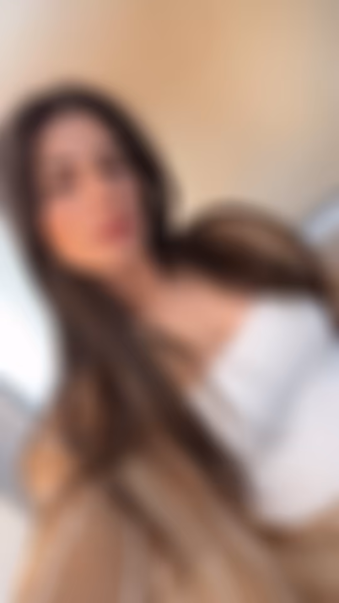 Elena dating czech man