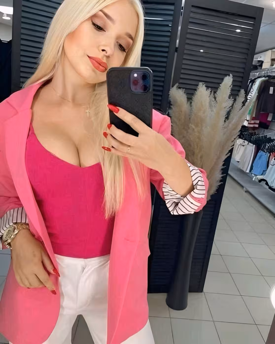 Violetta european kiss dating site