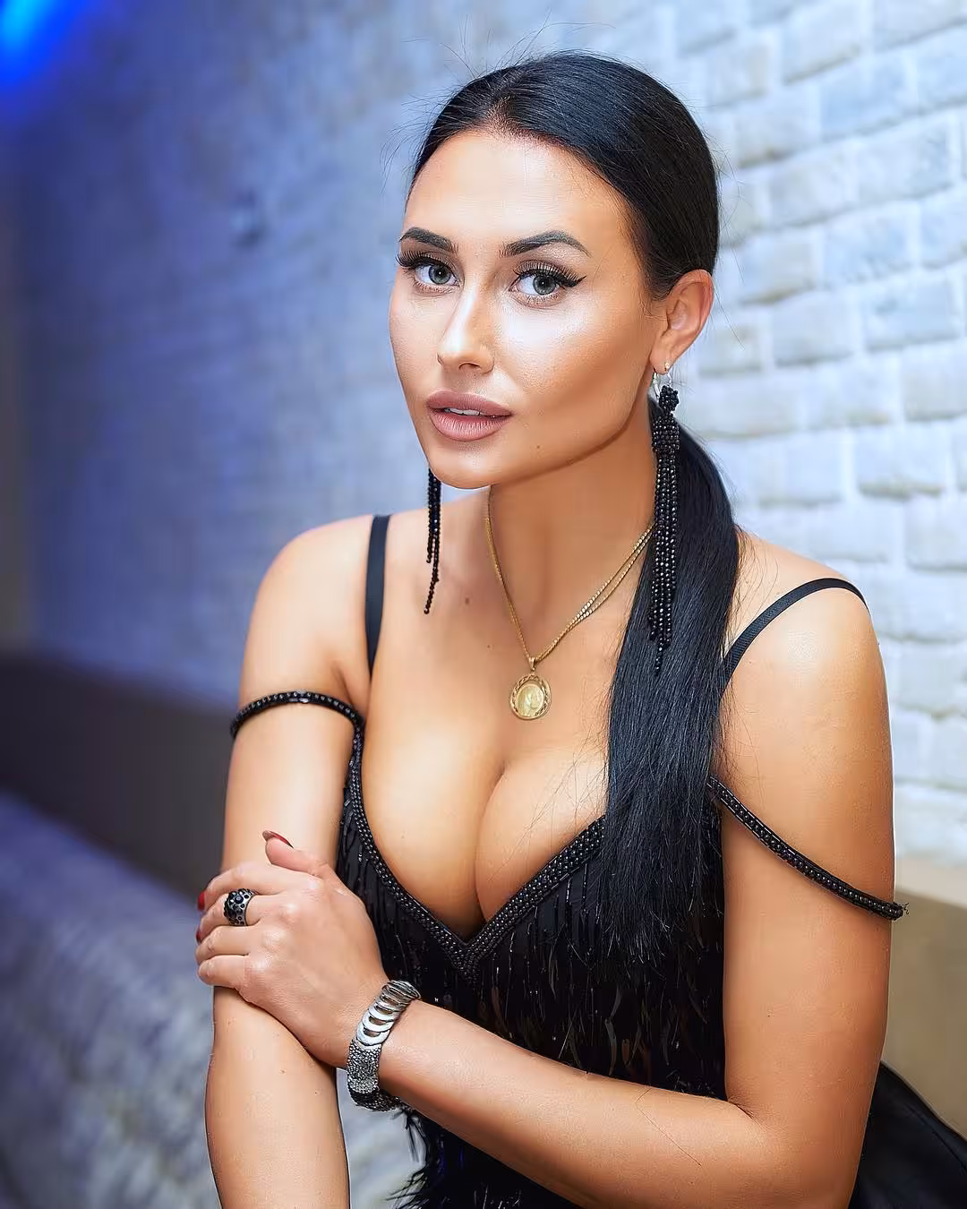 Yuliia young foreign brides